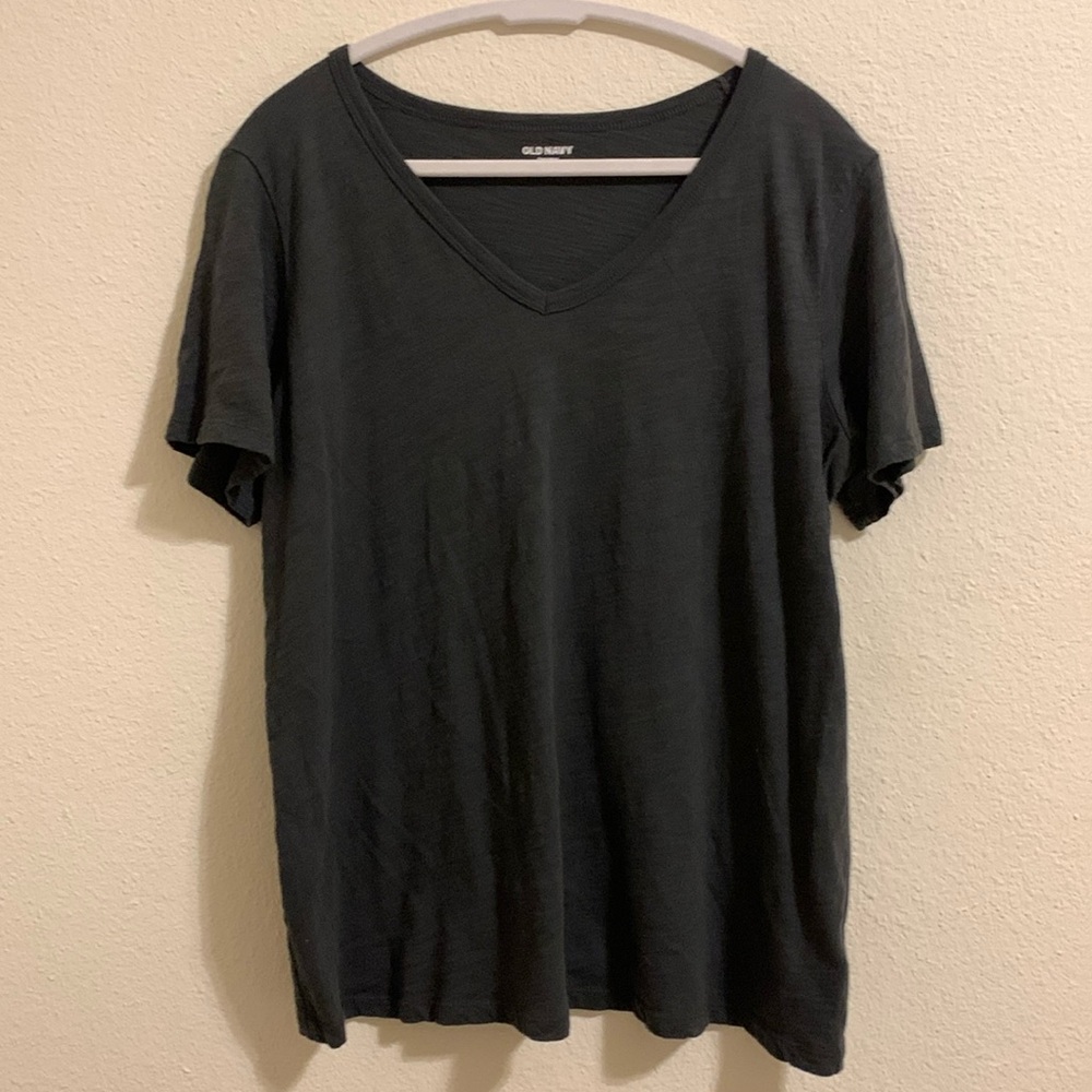 Old navy L tall everywear black short sleeve v-neck t-shirt